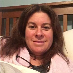 Meet your Posher, Lorrie